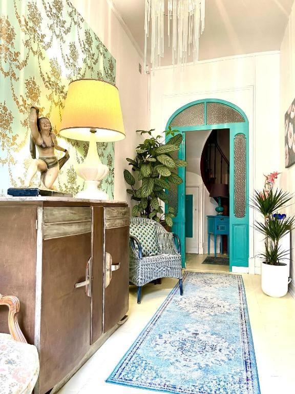 La Maison B - L'auberge Autonome Au Charme Vintage Alojamento de Acomodação e Pequeno-almoço